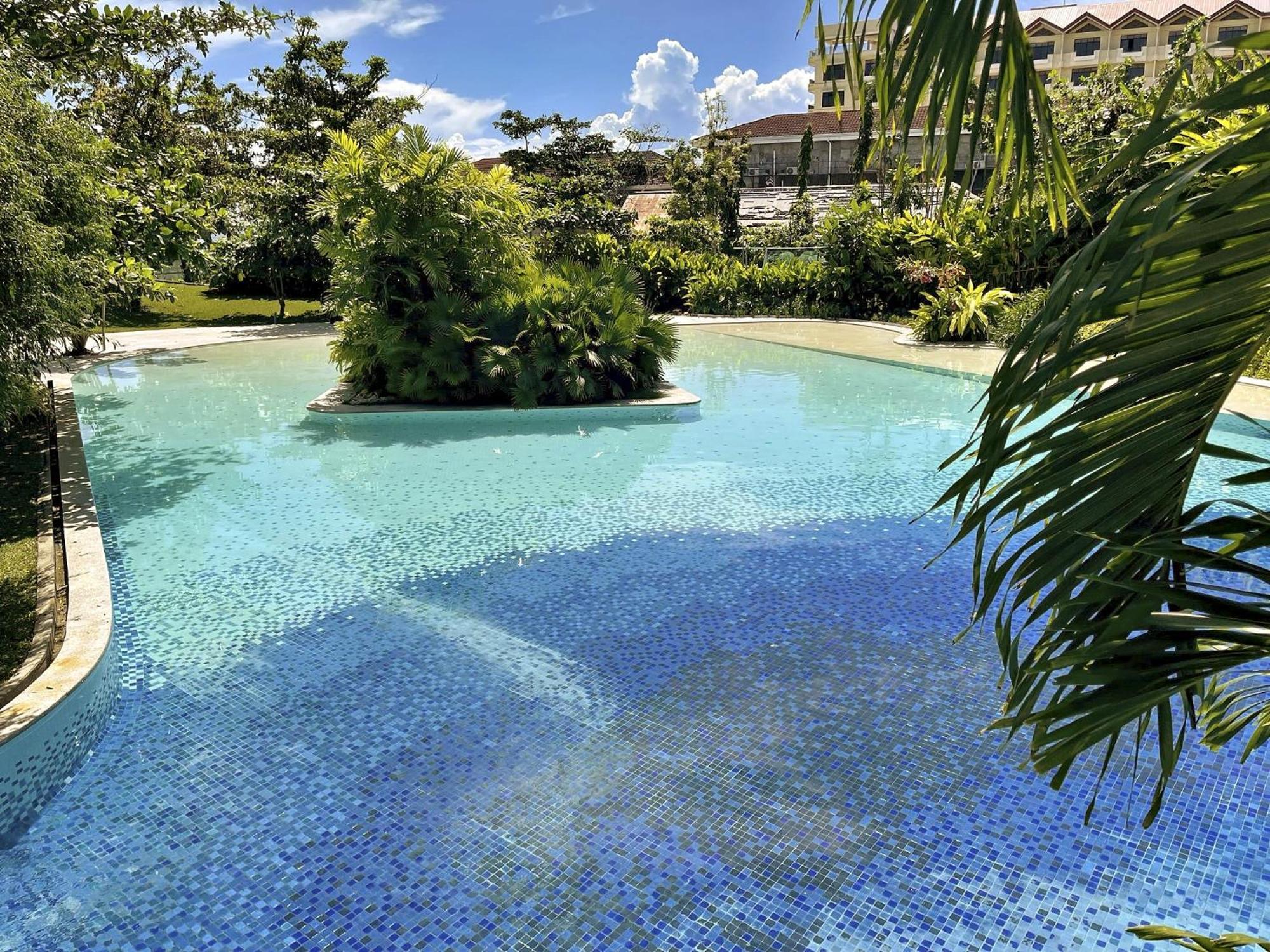 Dominiks Quite And Elegant Studio Ocean View Pool At Tambuli Resort High Floor 麦克坦 外观 照片
